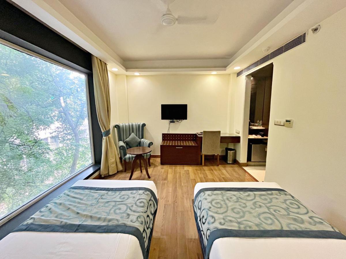 The Grand Orion - Kailash Colony Neu-Delhi Exterior foto