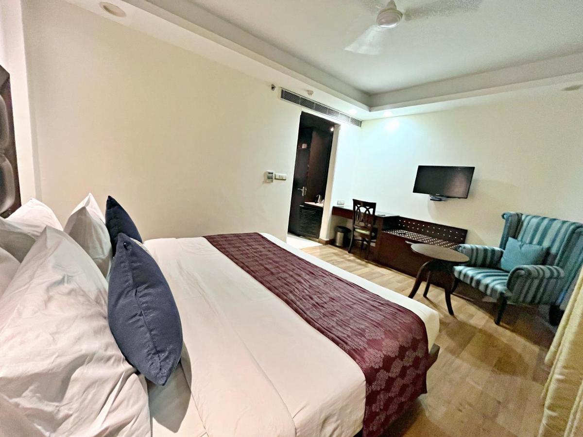 The Grand Orion - Kailash Colony Neu-Delhi Exterior foto