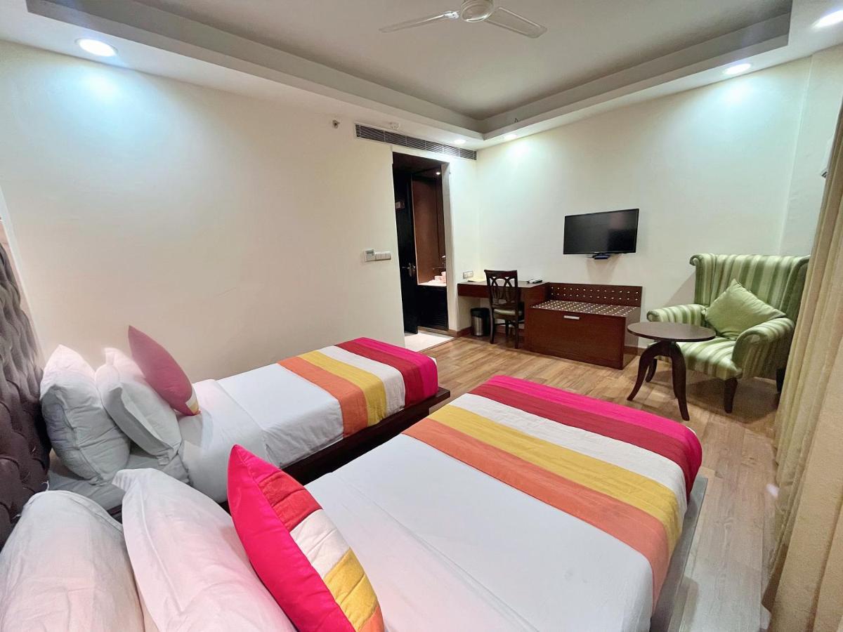 The Grand Orion - Kailash Colony Neu-Delhi Exterior foto