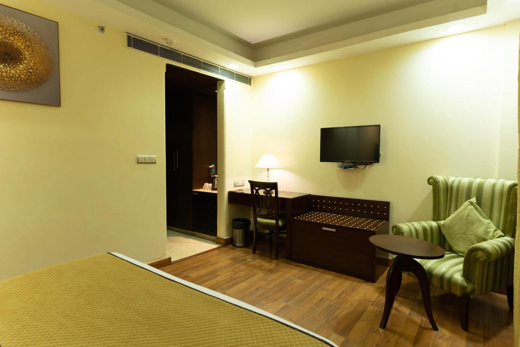 The Grand Orion - Kailash Colony Neu-Delhi Exterior foto