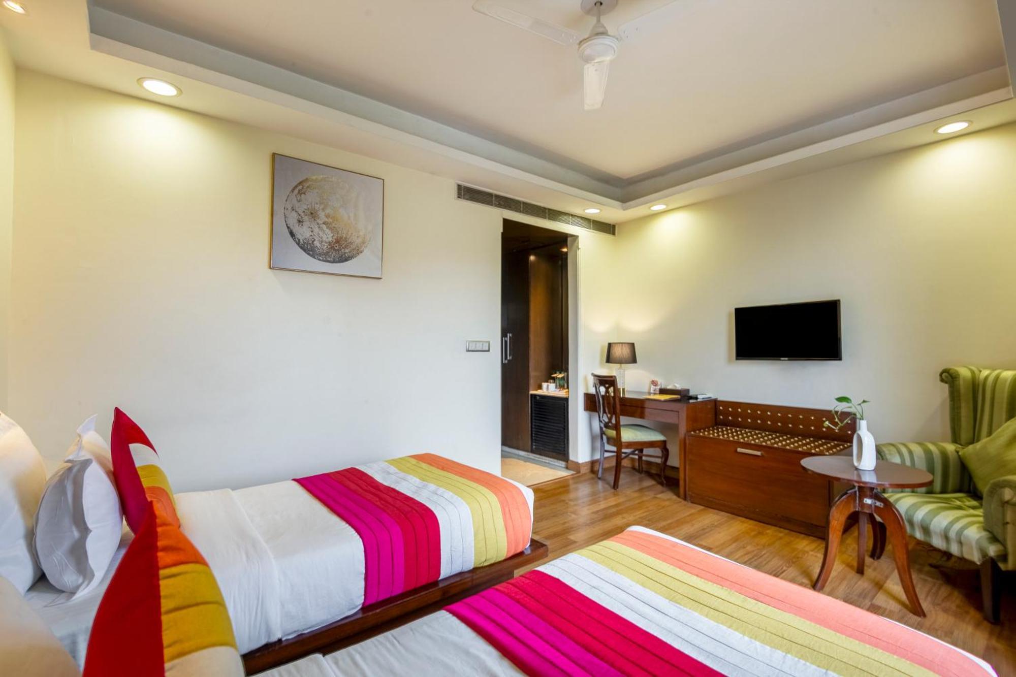 The Grand Orion - Kailash Colony Neu-Delhi Exterior foto
