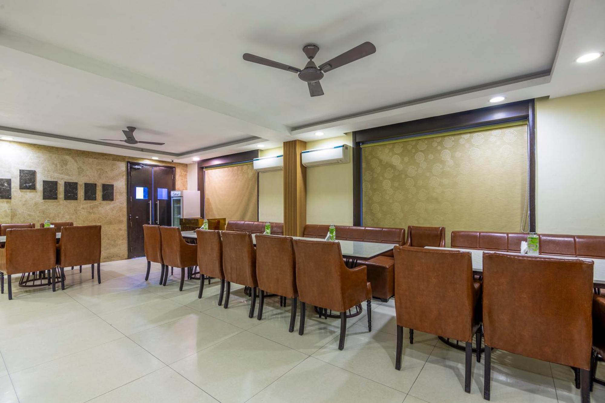 The Grand Orion - Kailash Colony Neu-Delhi Exterior foto